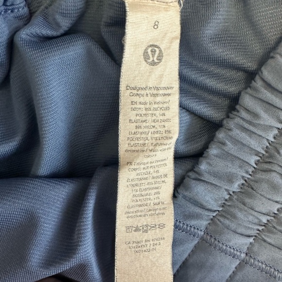 lululemon athletica Women's Blue Shorts - Picture 6 of 7